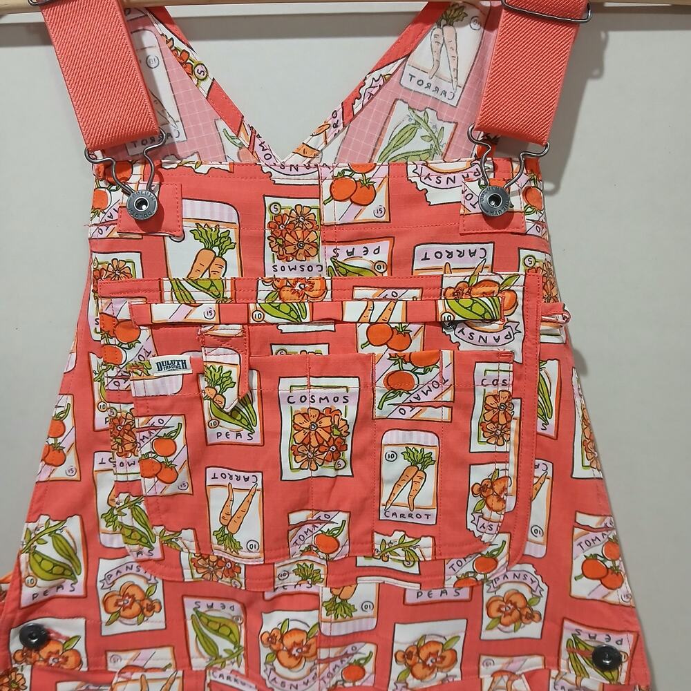 DULUTH TRADING Heirloom Gardening Bib Overalls Medium 31 NWT Coral Seed Packets - Picture 5 of 15